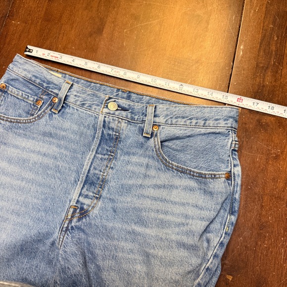 Levi's Premium 501 '90s Jeans Womens 31x30 Light Wash Blue Straight Leg Big E - Picture 11 of 13